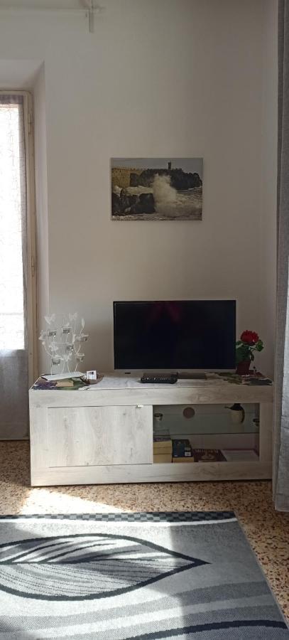 פיומבינו Casa Ilanfra - Appartamenti Gabbiano, Farfalla E Stella Marina מראה חיצוני תמונה